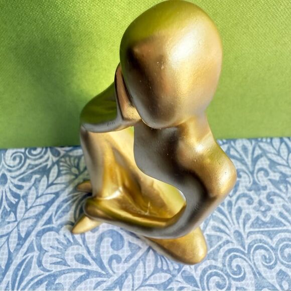 GOLD ABSTRACT THINKER SCULPTURE – MODERN GOLDEN FIGURINE HOME DECOR - Picture 6 of 17